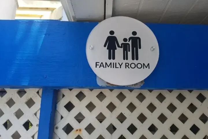 Signs in Marble Falls, TX