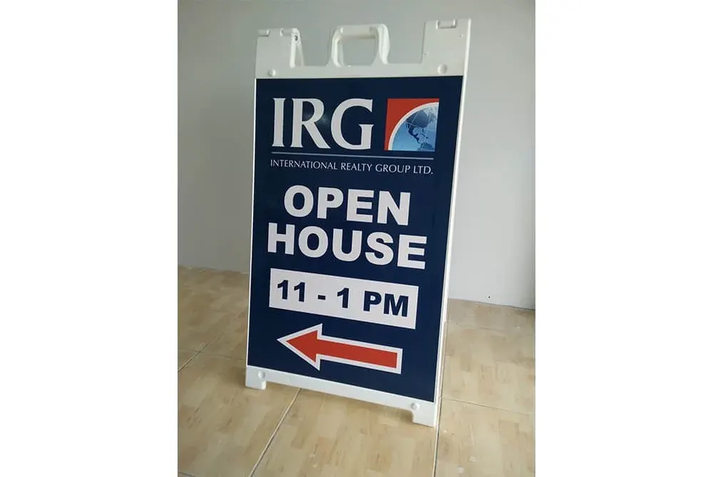 Open house directional signs in Cedar Park, TX